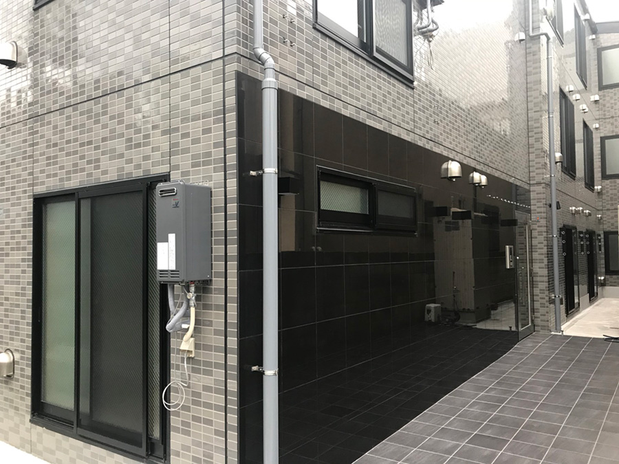大田区西糀谷の新築賃貸住宅完成、宅配ボックス付きです。
